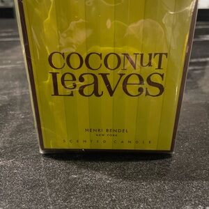 Henri Bendel Coconut Leaves Candle